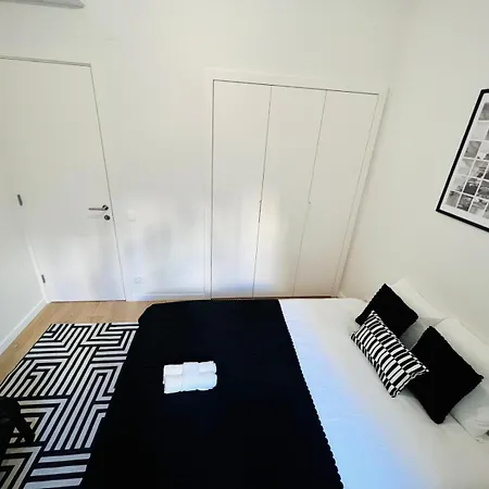 Luxury Rooms, Location For Tourists Hostel