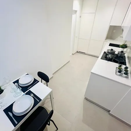 Luxury Rooms, Location For Tourists Hostel Lisbon