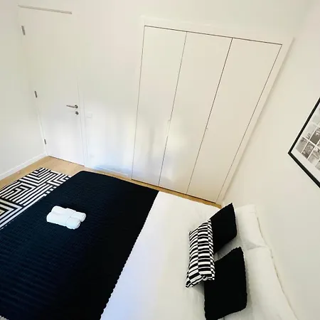Luxury Rooms, Location For Tourists Hostel