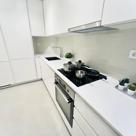 호스텔 Luxury Rooms, Location For Tourists *