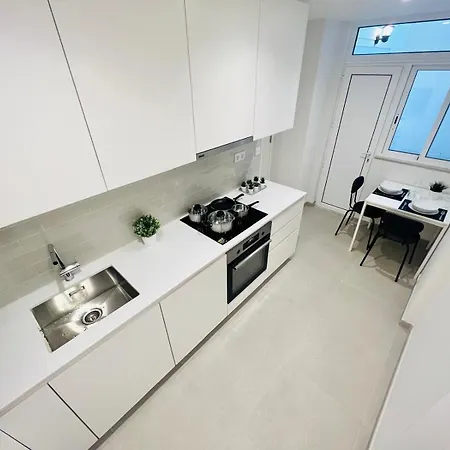 Luxury Rooms, Location For Tourists 리스본