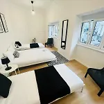 Luxury Rooms, Location For Tourists Hostel Lissabon