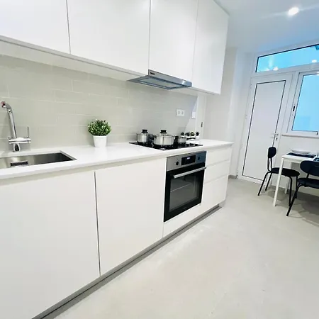 Hostel Luxury Rooms, Location For Tourists Lissabon