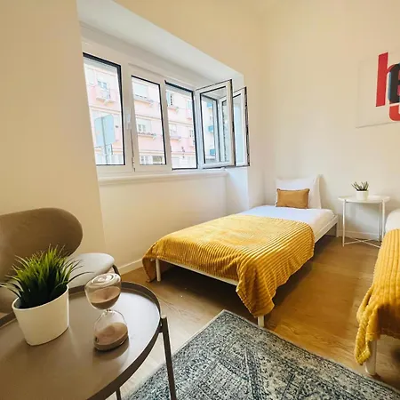 Hostel Luxury Rooms, Location For Tourists Lissabon